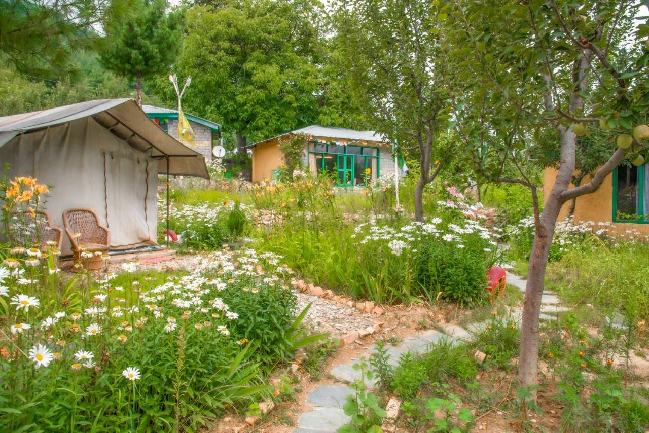 The Monk Campsite By Livingstone Kalpa Exterior foto